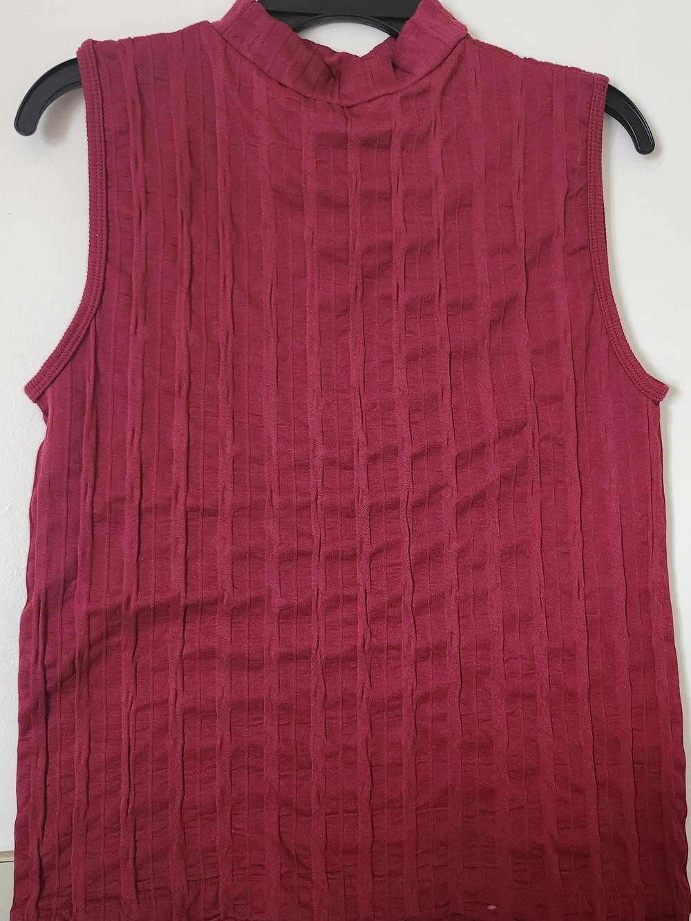 Women's Sleeveless Ribbed Mock Neck Tank - Raspberry